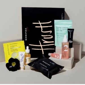 MORPHE by HRUSH 9 PC SELF -CARE ESSENTIALS KIT